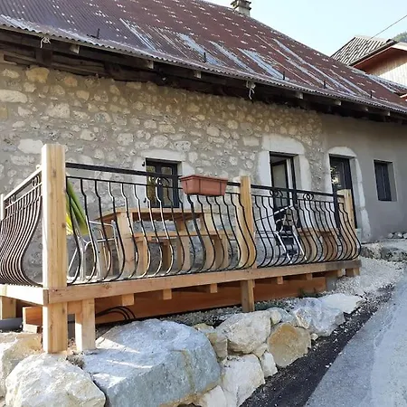 Maison De Village Au Coeur Des Bauges Ferienhaus